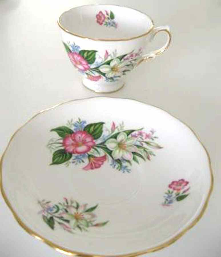 0918 Footed Cup & Saucer Set by Osborne (England)-1