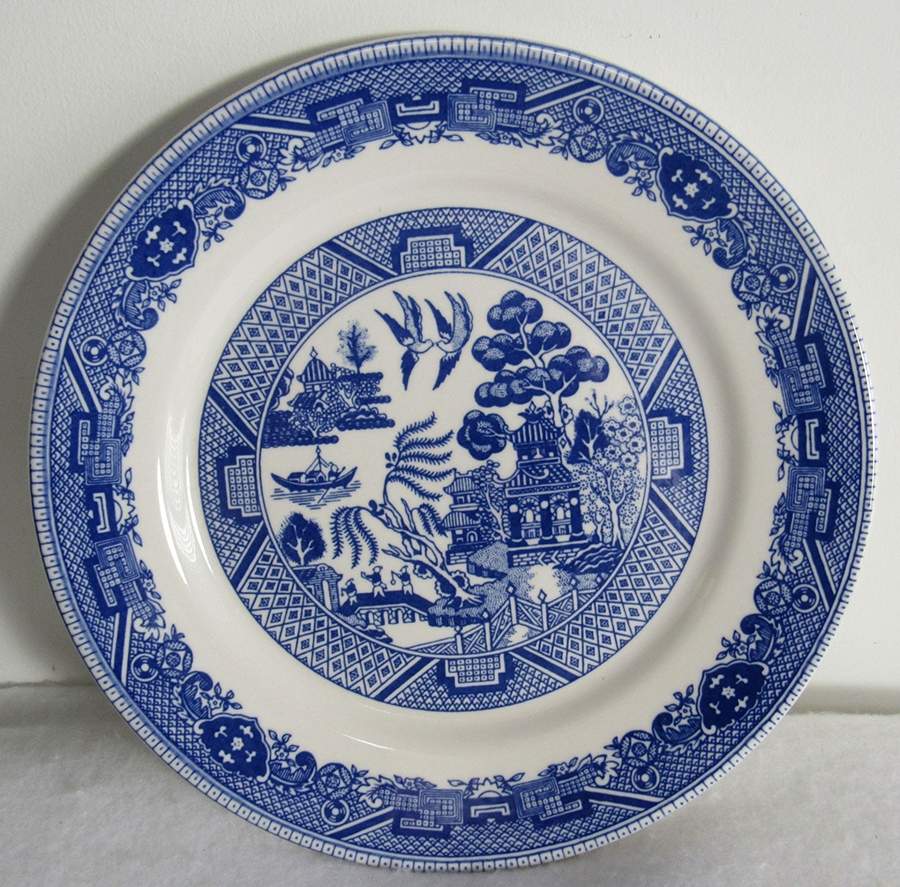 Blue Willow Dinner Plate by Oneida-1