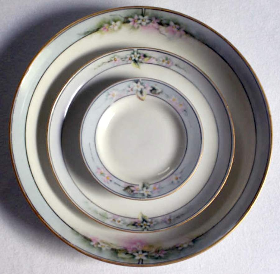 OSG341 Dinner Plate by Oscar & Edgar Gutherz-1