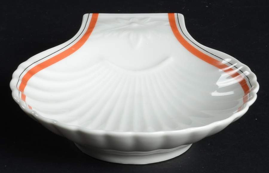 Bistrot Rust Orange 6" Shell Shaped Dish by Porcelaine d'Auteuil-1