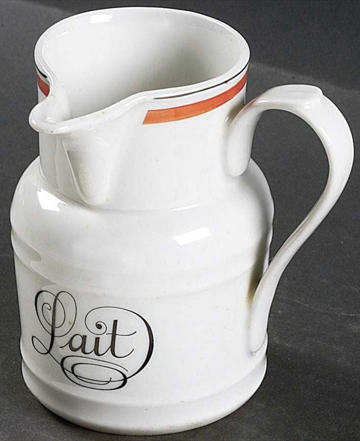 Bistrot Rust Orange Creamer by Porcelaine d'Auteuil-1