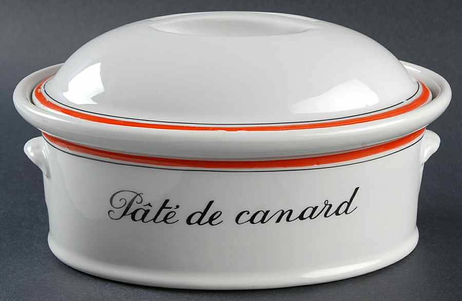 Bistrot Rust Orange 1 Quart Oval Covered Casserole by Porcelaine d'Auteuil-1