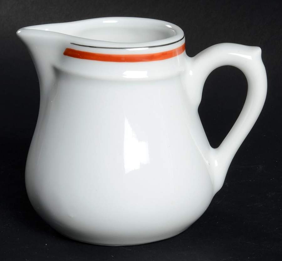 Bistrot Rust Orange Creamer by Porcelaine d'Auteuil-1