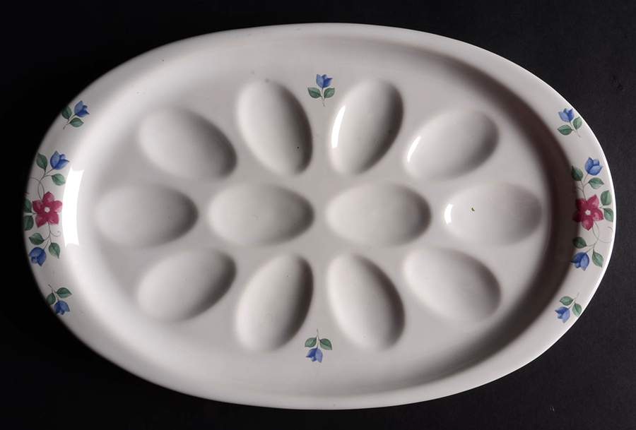 Bonnie Brae Deviled Egg Plate by Pfaltzgraff-1
