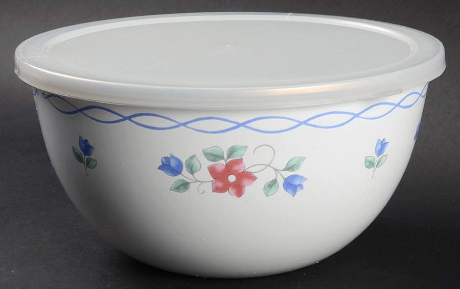 Bonnie Brae 8" Metal Bowl W/Plastic Lid by Pfaltzgraff-1