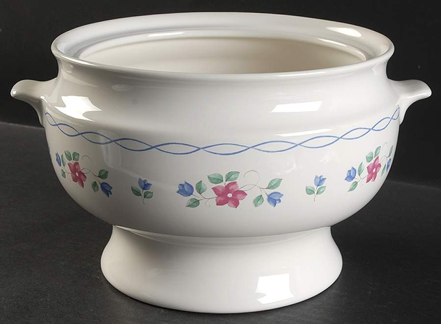 Bonnie Brae Tureen No Lid by Pfaltzgraff-1