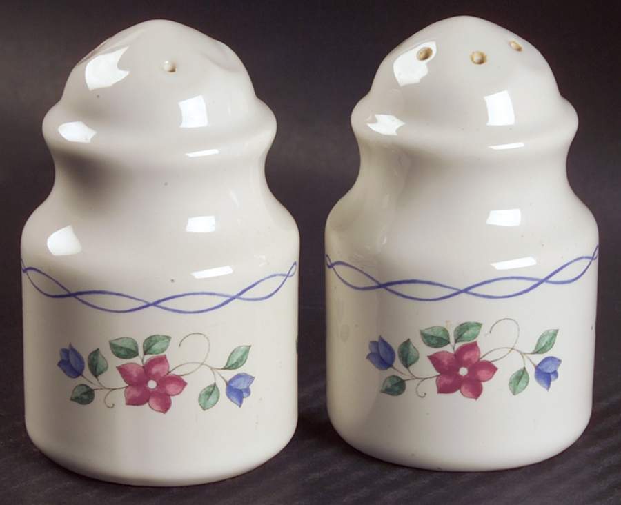 Bonnie Brae Salt & Pepper Set by Pfaltzgraff-1