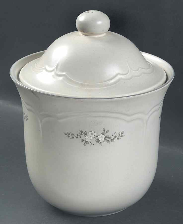 Heirloom Extra Large Canister & Lid by Pfaltzgraff-1