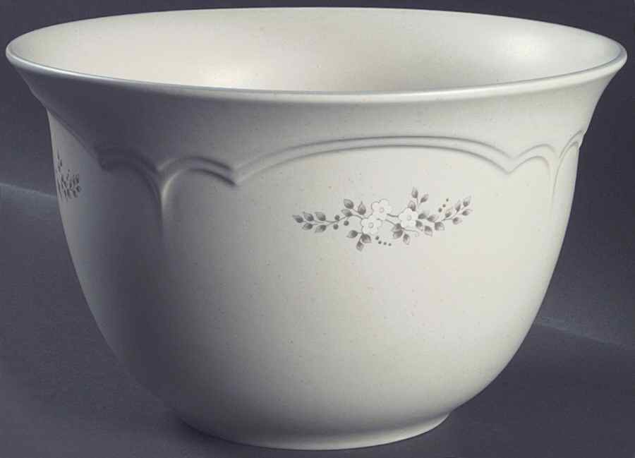 Heirloom Round Great Bowl by Pfaltzgraff-1