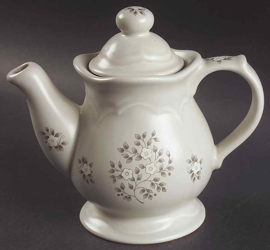 Heirloom Special Edition Individual Teapot & Lid by Pfaltzgraff-1