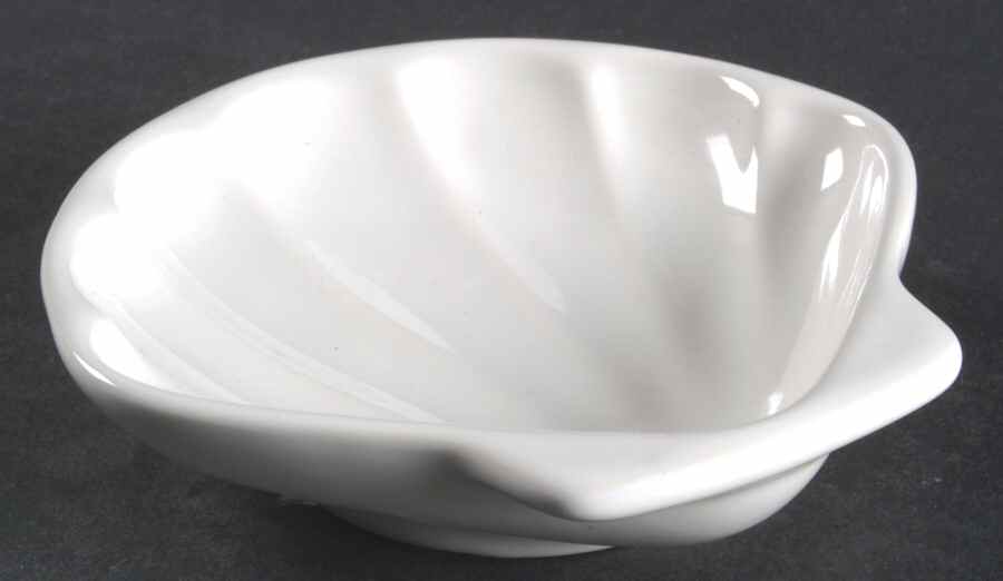 Heritage White Shell Shaped Dish by Pfaltzgraff-1