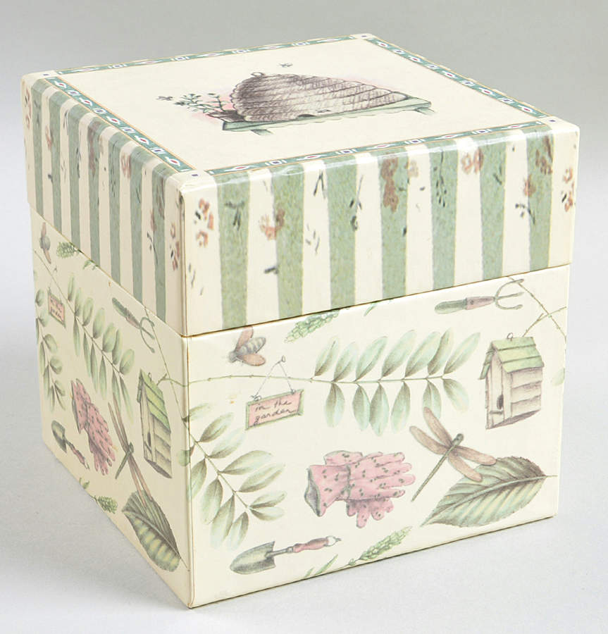 Naturewood Medium Paper Nesting Box by Pfaltzgraff-1