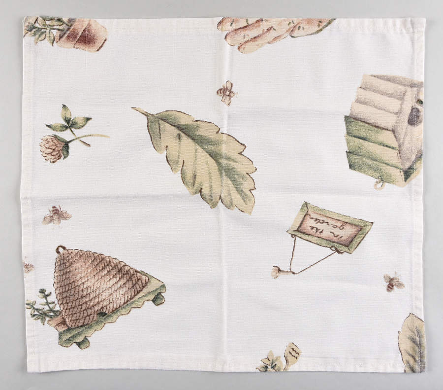 Naturewood Cloth Napkin by Pfaltzgraff-1