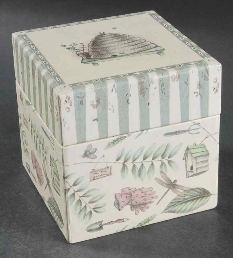 Naturewood Small Paper Nesting Box by Pfaltzgraff-1
