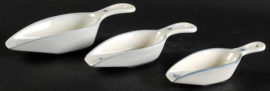 Poetry Glossy 3 Piece) Scoop Set with Large,Medium & Small Scoop by Pfaltzgraff-1