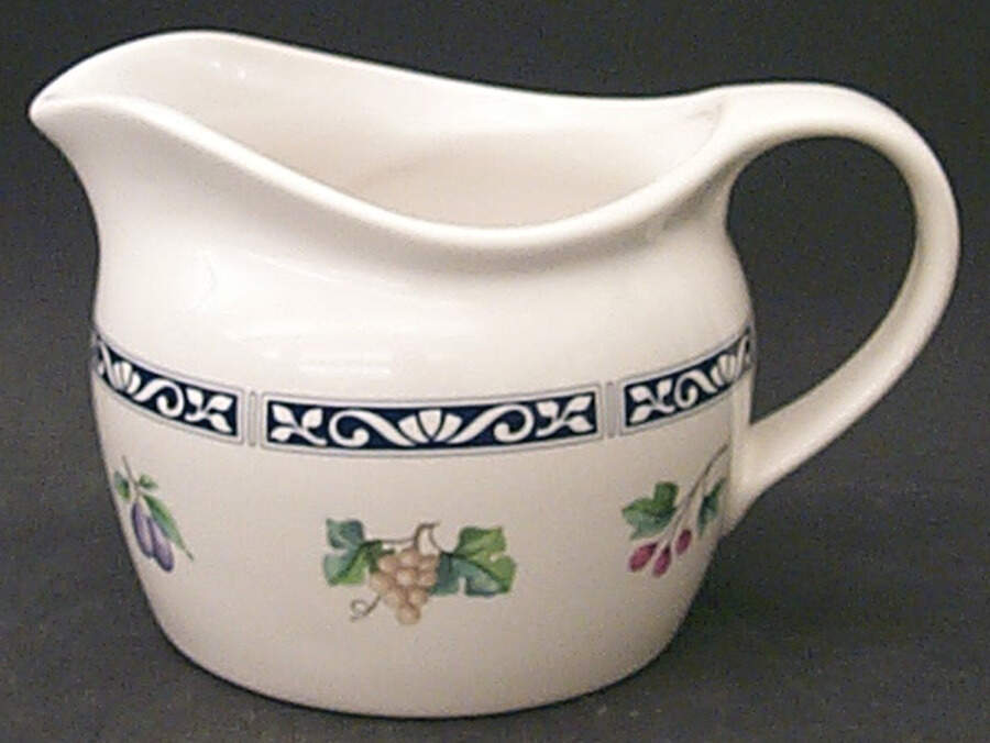 Sunbury Grove Round Gravy Boat (GR2SP) by Pfaltzgraff-1