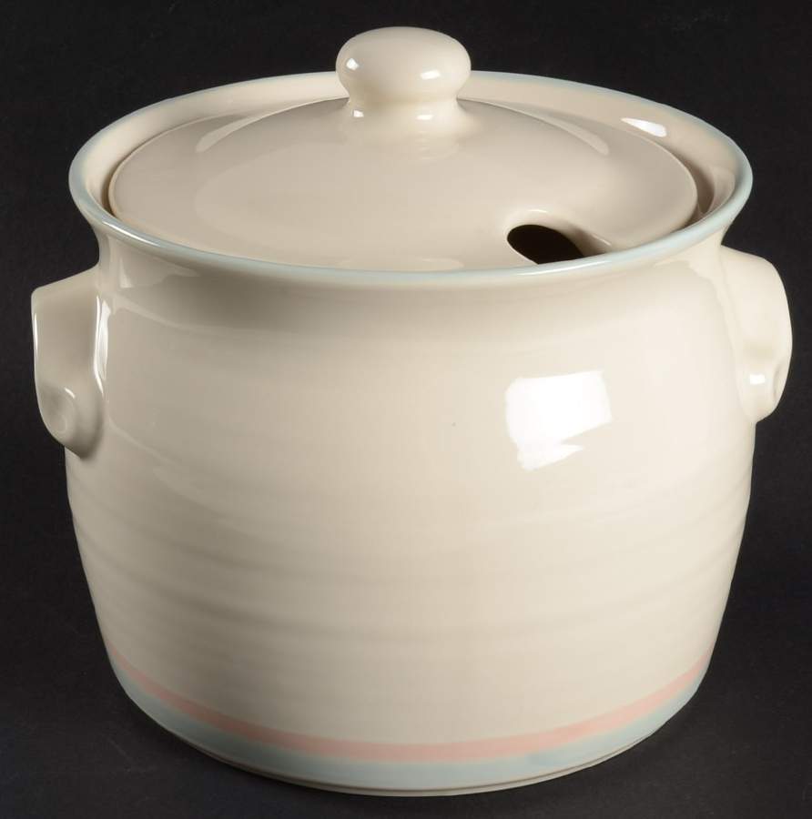 Sunrise Tureen &  Lid by Pfaltzgraff-1