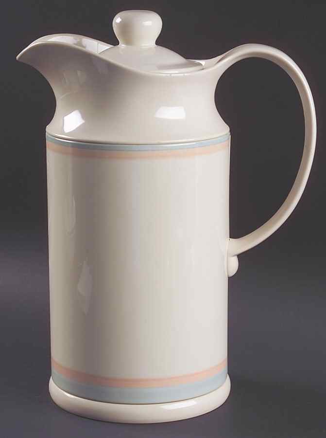 Sunrise Plastic Thermos/Carafe & Lid by Pfaltzgraff-1