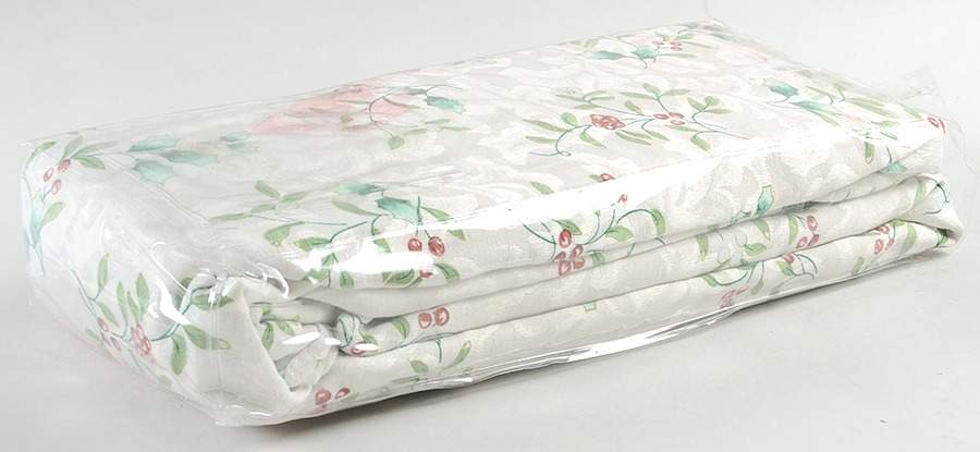 Winterberry 60" X 118" Oblong Damask Tablecloth by Pfaltzgraff-1