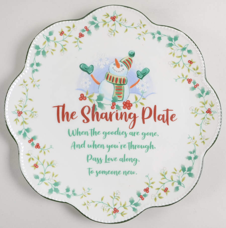 Winterberry Scalloped Sharing Plate by Pfaltzgraff-1