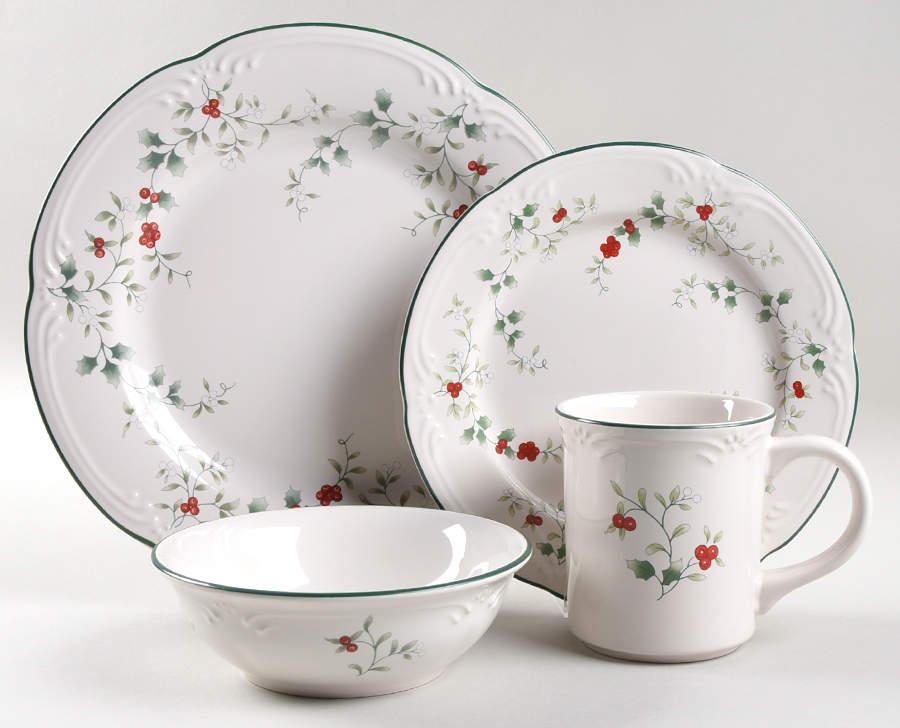 Winterberry 32 Piece Estate Set by Pfaltzgraff-1