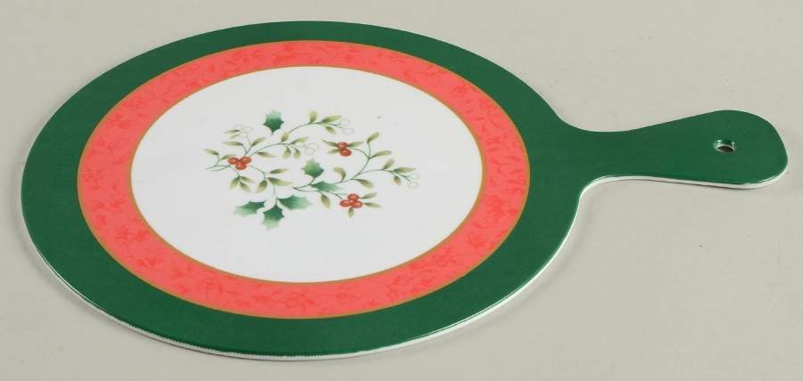 Winterberry Handled Round Melamine Cutting Board by Pfaltzgraff-1