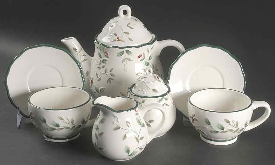 Winterberry 9 Piece Tea Set by Pfaltzgraff-1