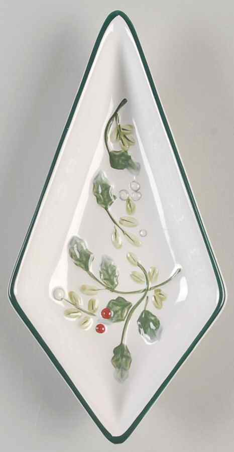 Winterberry Individual Section Star Shaped Dish by Pfaltzgraff-1