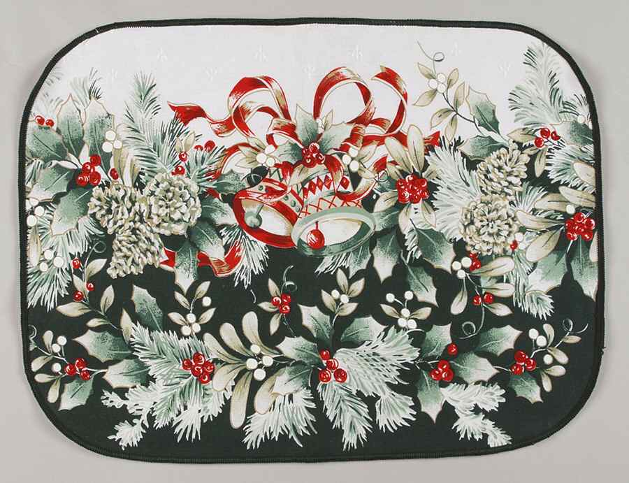 Winterberry Cloth Placemat by Pfaltzgraff-1