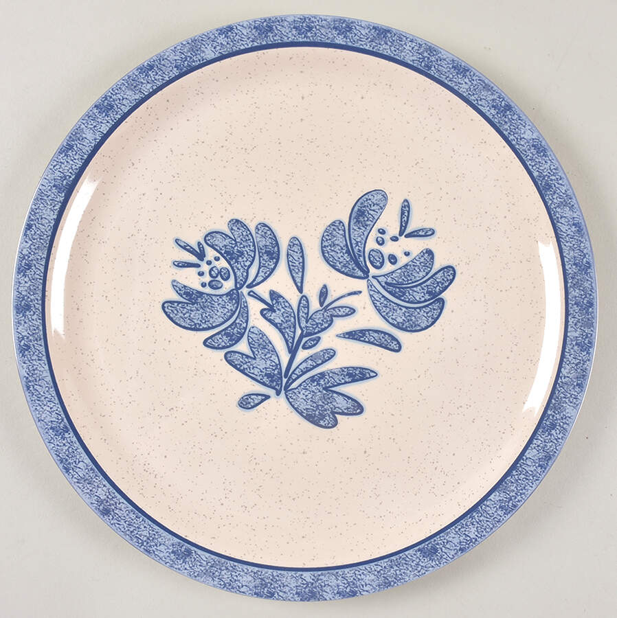 Yorktowne Melamine Dinner Plate by Pfaltzgraff-1