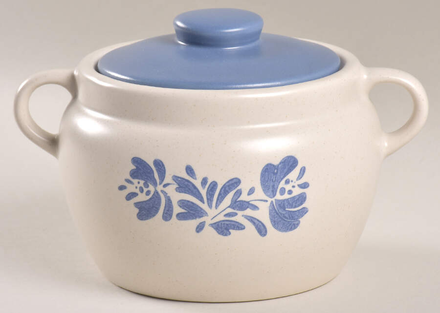 Yorktowne Individual Bean Pot & Lid by Pfaltzgraff-1
