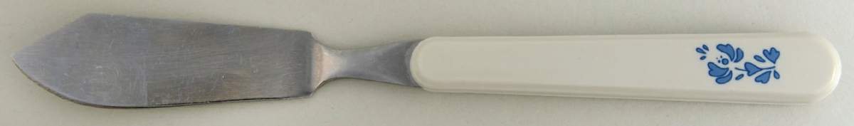 Yorktowne Flat Handle Master Butter Knife by Pfaltzgraff-1