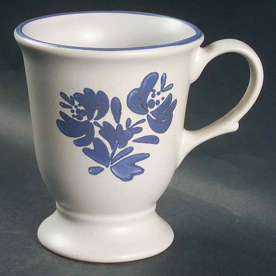 Yorktowne Extra Large 16 Oz Pedestal Mug by Pfaltzgraff-1