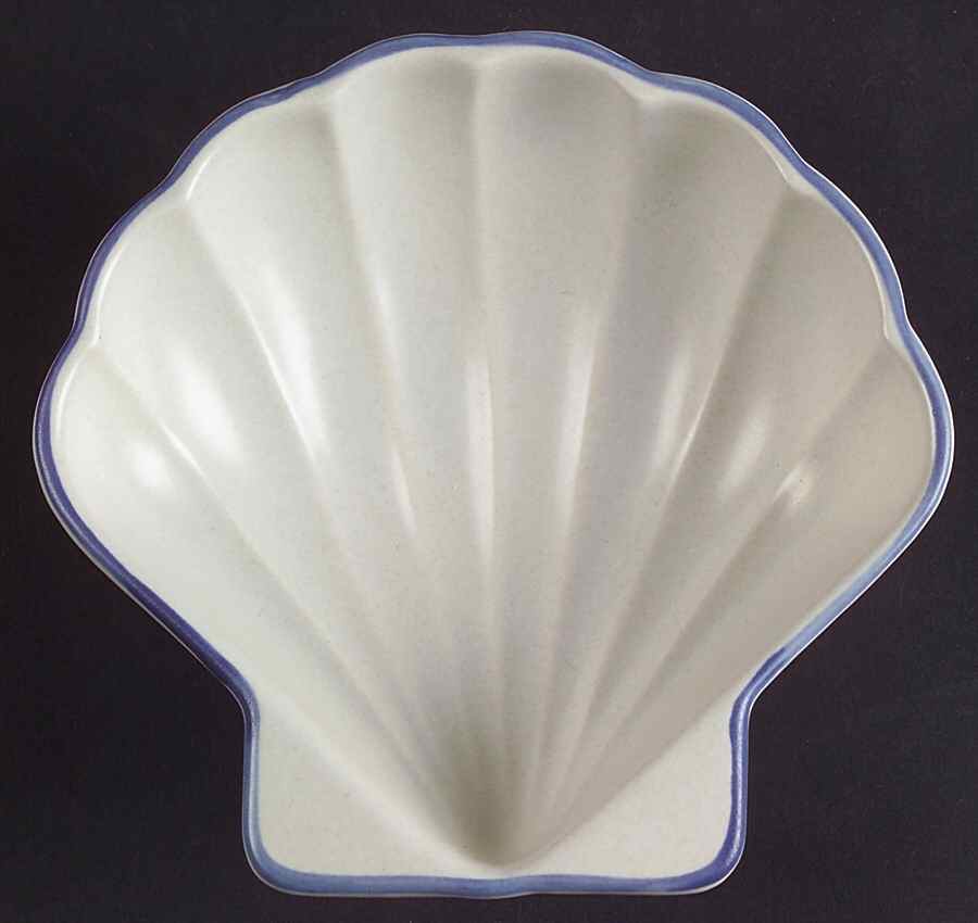 Yorktowne Shell Shaped Dish by Pfaltzgraff-1
