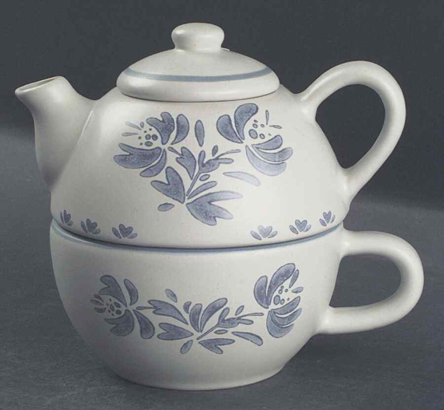 Yorktowne Individual Teapot & Lid with Cup by Pfaltzgraff-1
