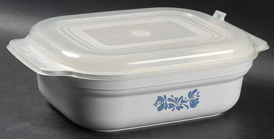 Yorktowne 1.5 Qt Rect Oven/Microwave Casserole w/Plastic Lid by Pfaltzgraff-1