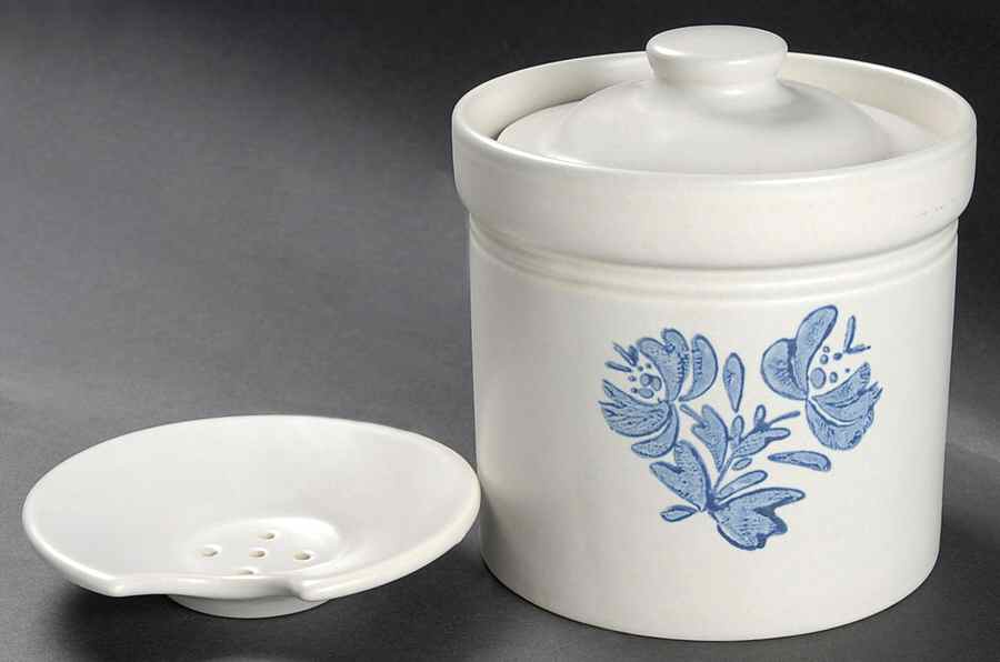 Yorktowne Drip Jar w/ Lid & Strainer by Pfaltzgraff-1