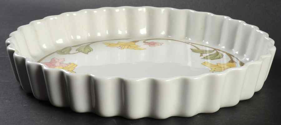 Les Volutes 10" Quiche by Pillivuyt-1