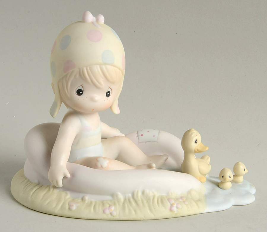 August-Calendar Girl G Clef - August - G Clef Trademark With Box by Precious Moments-1