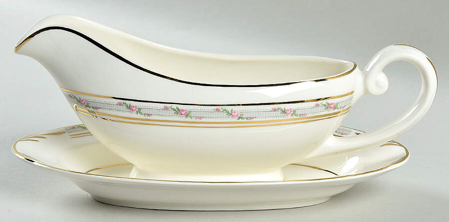 La Belle Gravy Boat & Underplate/Relish by Pope Gosser-1