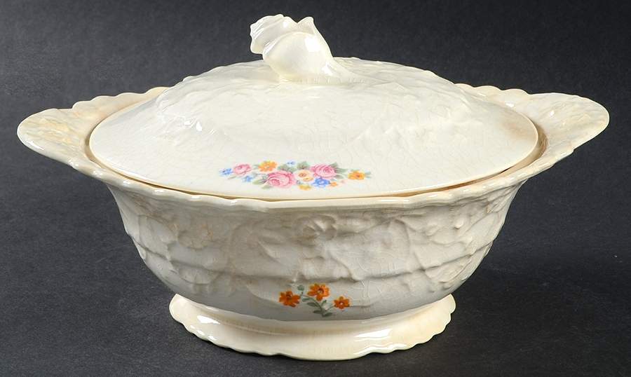 25004 Round Covered Vegetable by Pope Gosser-1