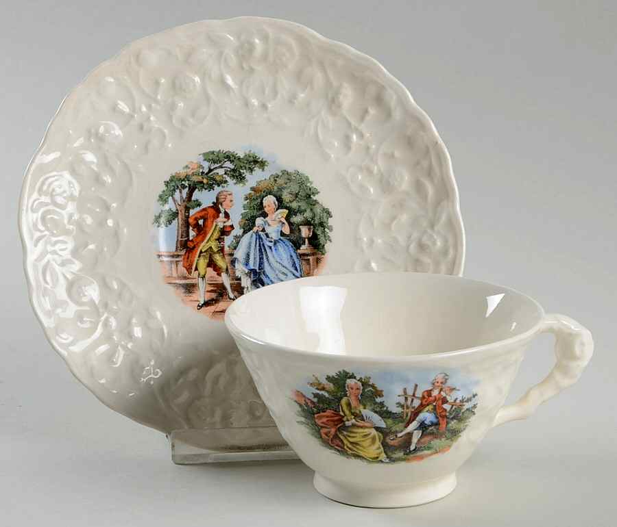 POP43 Footed Cup & Saucer Set by Pope Gosser-1