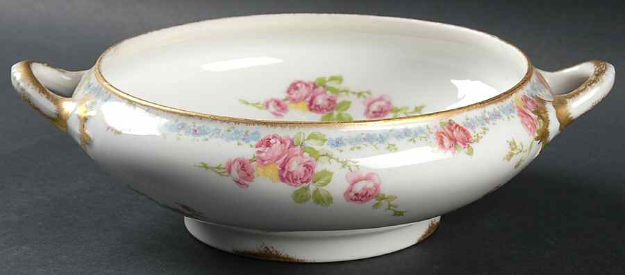 POY22 Round Vegetable No Lid by Jean Pouyat-1