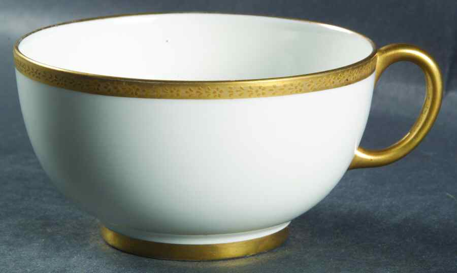POY79 Footed Cup by Jean Pouyat-1