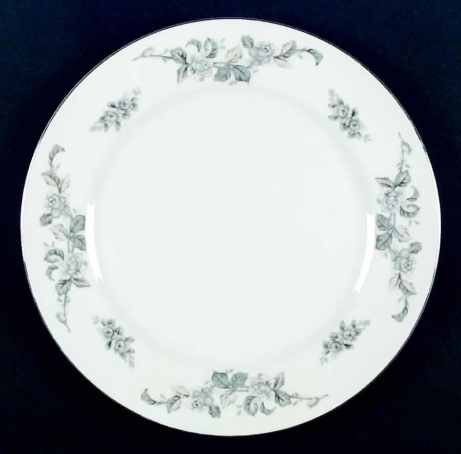 Garland Dinner Plate by Princess (Japan)-1
