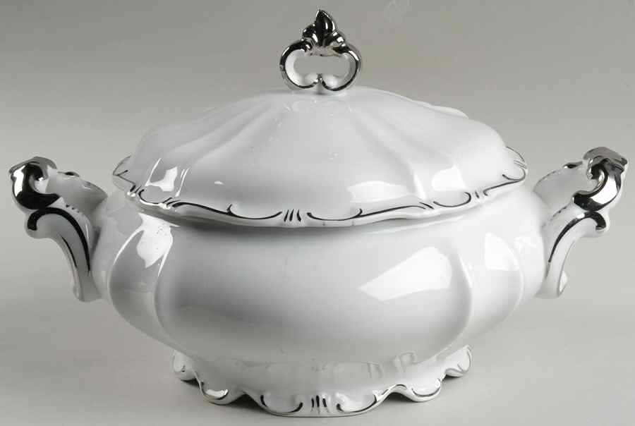 Princess Alexandria Round Covered Vegetable by Porzellan-1