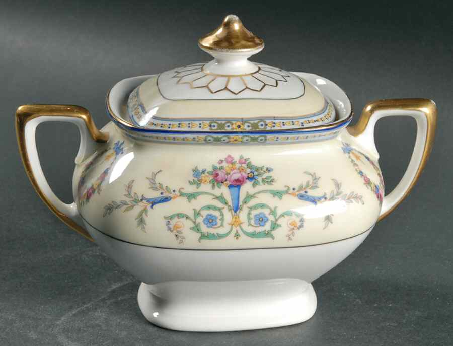 PUN2 Sugar Bowl & Lid by Porcelain Union-1