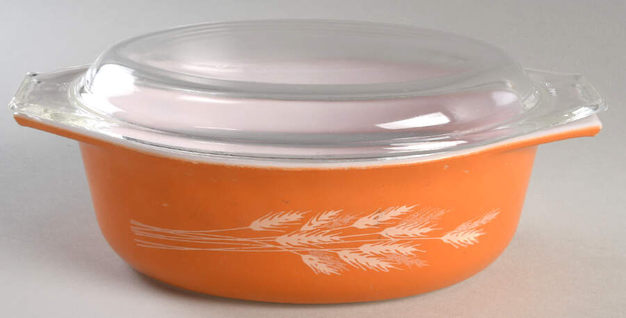 Autumn Harvest 1.5 Quart Oval Covered Casserole by Pyrex-1