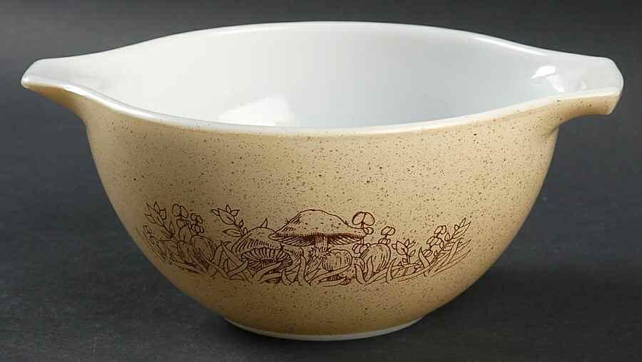 Forest Fancies 7" Cinderella Mixing Bowl by Pyrex-1