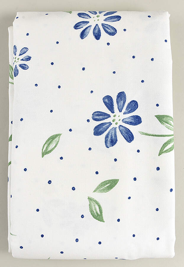Springwood 60" X 84" Oblong Tablecloth by Pfaltzgraff-1